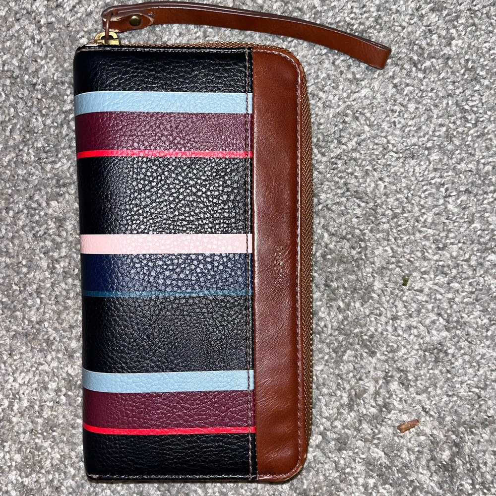 Fossil zip wallet